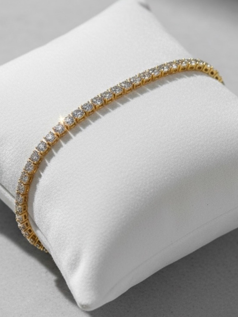 18K Gold Plated, 11.7CTW Moissanite Tennis Bracelet - Picture 3 of 7